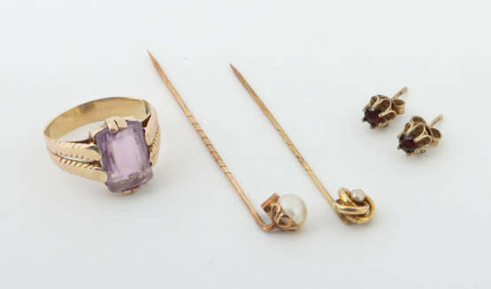 Konvolut Goldschmuck 21. Jh., best. aus Ohrstecker… - photo 1