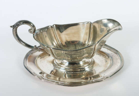 Große Sauciere auf Presentoir Wilkens & Söhne, Bre… - photo 2