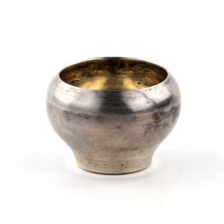 Русская серебряная солонка в виде чугунка. Серебро 84 19th century г. - фото 1 Русская серебряная солонка в виде чугунка. Серебро 84 19th century г. - фото 1