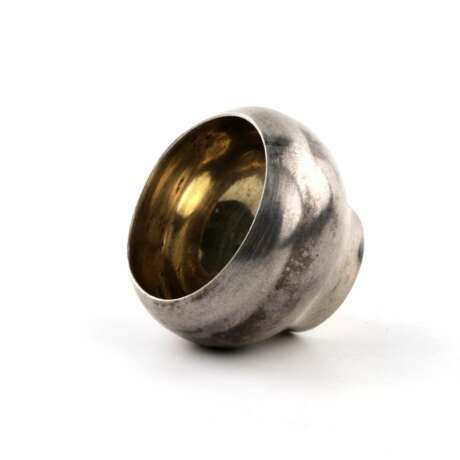 Русская серебряная солонка в виде чугунка. Серебро 84 19th century г. - фото 3 Русская серебряная солонка в виде чугунка. Серебро 84 19th century г. - фото 3