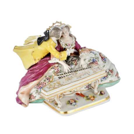 Gallant couple at the harpsichord. KPM. Porcelain Rococo 20th century - photo 2