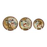 Three Japanese plates with erotic themes. Porcelain Oriental Art 20th century - photo 2