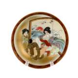 Three Japanese plates with erotic themes. Porcelain Oriental Art 20th century - photo 5