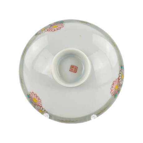 Three Japanese plates with erotic themes. Porcelain Oriental Art 20th century - photo 6