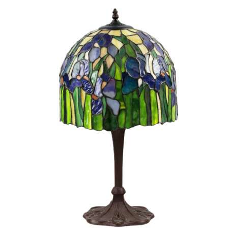  Лампа витражного стекла в стиле Тиффани. 20 век. Glass metal 20th century г. - фото 1