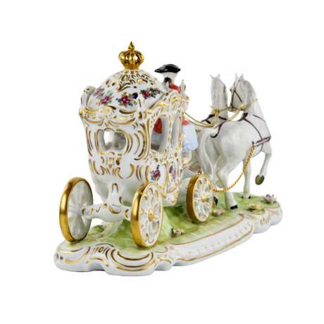 Romantic porcelain composition Carriage. Dresden. 20th century. Porcelain Hand Painted Gilding 20th century - photo 5