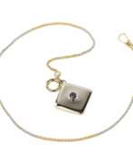 Gold 56. Cha&icirc;ne russe en or pour montres de poche avec pendentif en forme de diamant. Le tournant des XIXe-XXe si&egrave;cles. 