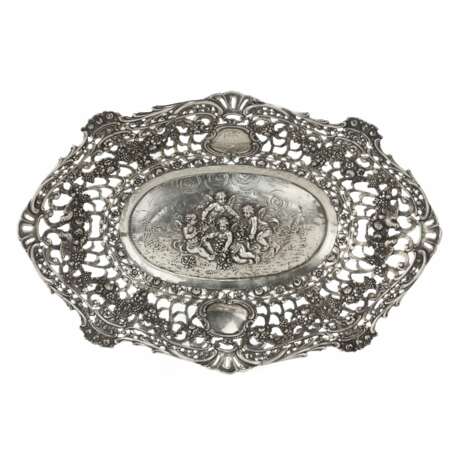 Decorative silver dish. Silver 800 Neorococo At the turn of 19th -20th century - photo 1