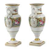 A pair of gilded porcelain Couleuvre vases in the French Empire style. 20th century. Porcelain Empire 20th century - photo 2