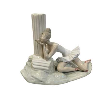 Contemplation LLADR&Oacute; Porcelain Romanticism 20th century - photo 1