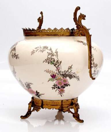 Vase en porcelaine Porcelaine At the turn of 19th -20th century - photo 4