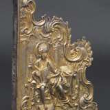 Fragment en argent dor&eacute; d&amp;39;un coffret en argent de la Bible Argent 18th century - photo 7