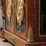 Large chest of drawers in Louis XVI style. The end of the 19th century. Bronze marble wood At the turn of 19th -20th century - photo 8