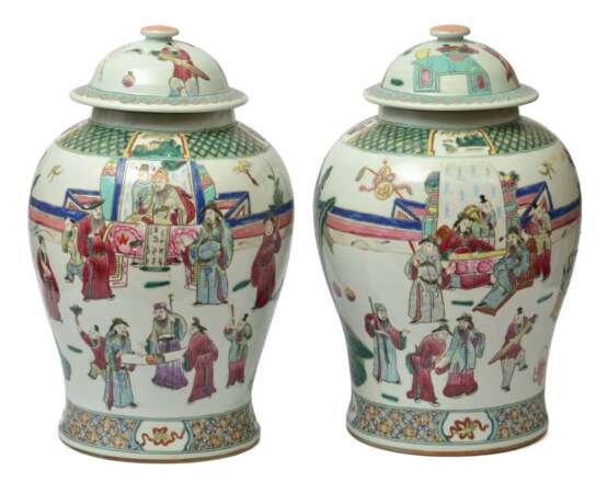 Chinese porcelain vases urns (2 pcs) Porcelain 19th century - photo 1