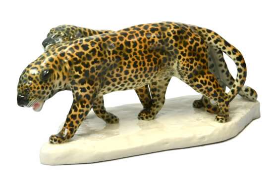 Figurine en porcelaine allemande Schwarzbuger L&eacute;opard Porcelaine Early 20th century - photo 1