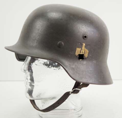 Kriegsmarine: Stahlhelm M35. - photo 1