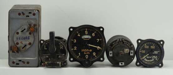 Luftwaffe: Lot von 5 Bord-Instrumenten. - фото 1