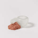 Anish Kapoor. Les objets d'artistes: A Vase (white) - photo 2