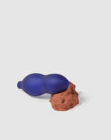 Anish Kapoor. Les objets d'artistes: A Vase (blue)