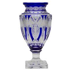 Large amphora-shaped vase of colored crystal. 