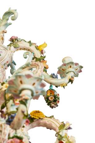 Delightful porcelain chandelier Meissen 1790 from the residence of King Alfonso XIII in Biarritz. Porcelain Hand Painted Rococo 18th century - photo 4