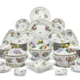A COMPOSITE COZZI PORCELAIN PART DINNER-SERVICE - photo 1