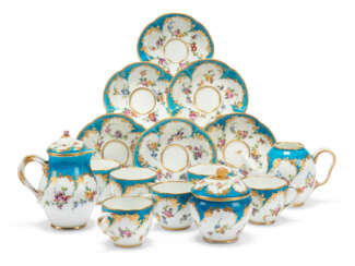 AN ASSEMBLED VINCENNCES PORCELAIN BLEU CELESTE PART TEA SERVICE