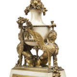 A LATE LOUIS XVI WHITE MARBLE AND BLUE ENAMEL STRIKING MANTEL CLOCK 'LE SACRIFICE A L'AMOUR' - фото 4