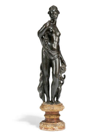 AN ITALIAN BRONZE OF VENUS AND THE INFANT CUPID - photo 3