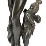 AN ITALIAN BRONZE OF VENUS AND THE INFANT CUPID - photo 6