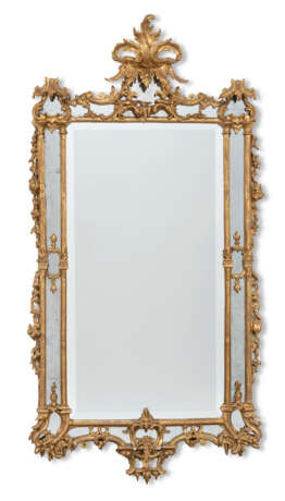 A GEORGE II GILTWOOD MIRROR - Foto 1