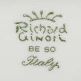 A COMPOSITE RICHARD GINORI (ITALY) PORCELAIN QUENELLE PATTERN PART TABLE-SERVICE - photo 10