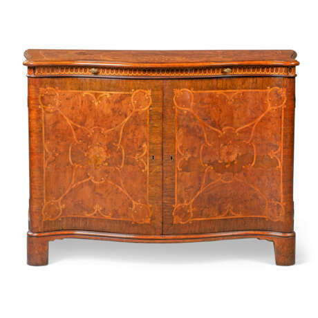 A GEORGE III YEW-WOOD, PADOUK AND MARQUETRY COMMODE - фото 2