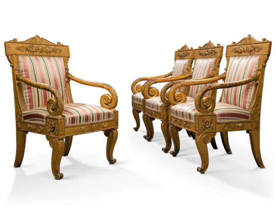 A SET OF FOUR ITALIAN GILTWOOD FAUTEUILS - photo 1