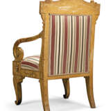 A SET OF FOUR ITALIAN GILTWOOD FAUTEUILS - photo 3