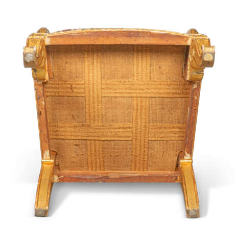 A SET OF FOUR ITALIAN GILTWOOD FAUTEUILS - photo 6