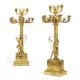 A PAIR OF LARGE EMPIRE ORMOLU SEVEN-LIGHT CANDELABRA - Foto 1