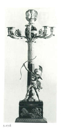 A PAIR OF LARGE EMPIRE ORMOLU SEVEN-LIGHT CANDELABRA - Foto 7