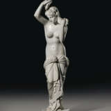 WHITE MARBLE FIGURE OF VENUS ANADYOMENE - Foto 2