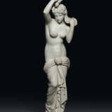WHITE MARBLE FIGURE OF VENUS ANADYOMENE - Foto 3