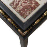 A PAIR OF ITALIAN ORMOLU-MOUNTED SMALL SPECIMEN MARBLE TOPS - Foto 3