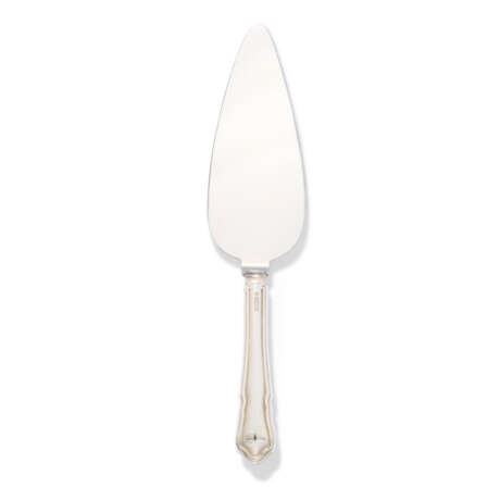 AN ELIZABETH II SILVER TABLE SERVICE - photo 4