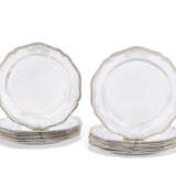 A SET OF SIXTEEN GEORGE III SILVER DINNER PLATES FROM THE DUTTON SERVICE - photo 1