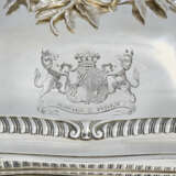 A SET OF FOUR GEORGE III SILVER ENTREE DISHES AND COVERS - photo 4