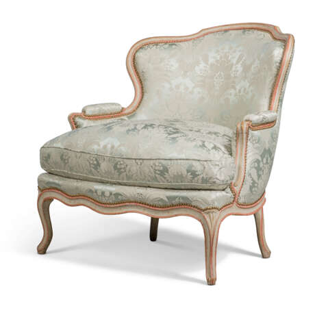 A PAIR OF LOUIS XV GREY AND RED-PAINTED MARQUISES - photo 4