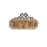 A JEWELLED AND GUILLOCHÉ ENAMEL GOLD-MOUNTED BROOCH - Foto 1