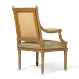 A SUITE OF FRENCH GILTWOOD SEAT FURNITURE - photo 7