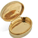 A LOUIS XVI GOLD-MOUNTED POUDRE D'ECAILLE SNUFF-BOX - Foto 11