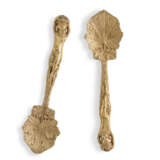 A PAIR OF GEORGE IV SILVER-GILT BERRY SPOONS - photo 1