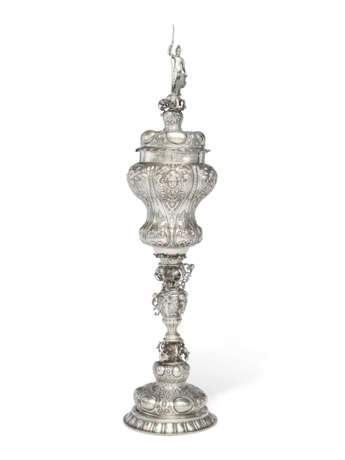 TWO GERMAN SILVER CUPS AND COVERS - photo 3